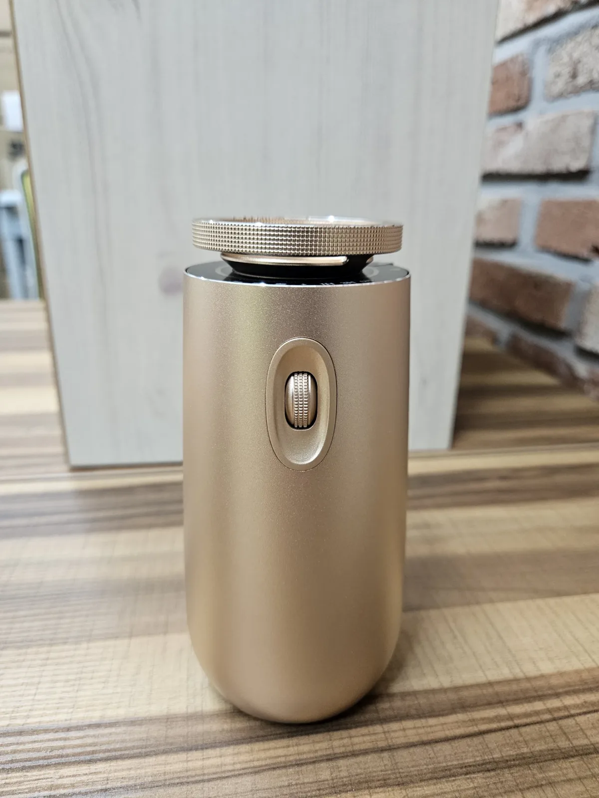 NANO-30P 골드 컬러 자동분사방향제